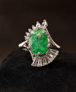 Emerald Pure Silver Ring - Sacred Becoming - The Inner Light